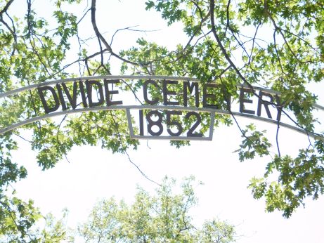 [Picture of Divide Cemetery sign]